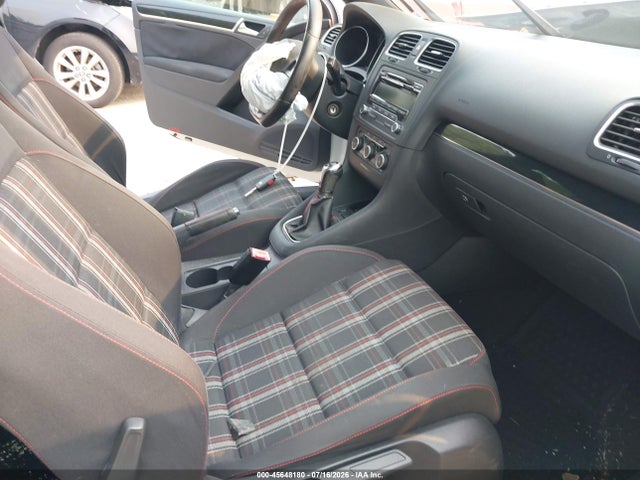 2013 Volkswagen Gti 2-door მანქანა იყიდება აუქციონზე, vin: WVWED7AJ4DW116394, აუქციონის ნომერი: 45648180