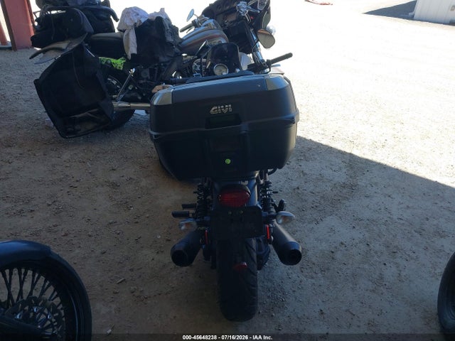 Moto Guzzi V9 Roamer 2017 ZGULHU018HM000352 Image 6