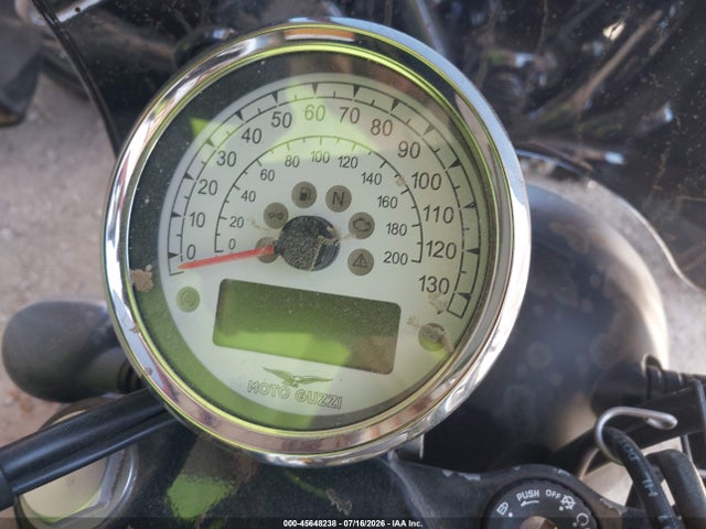 Moto Guzzi V9 Roamer 2017 ZGULHU018HM000352 Image 7