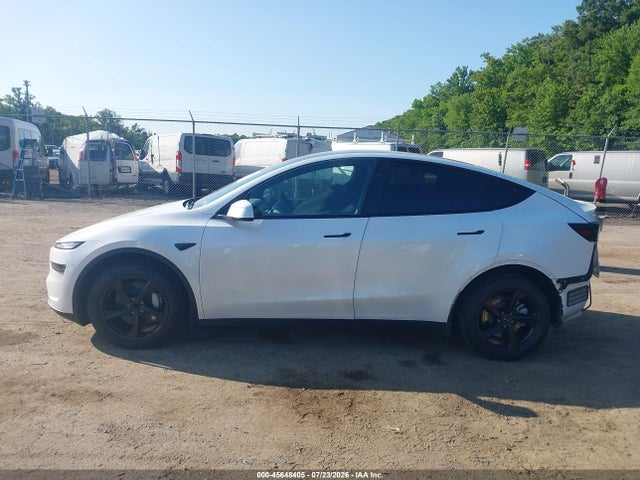 7SAYGDED5TA647663 Tesla Model Y Premium Rear-wheel Drive/rear-wheel Drive