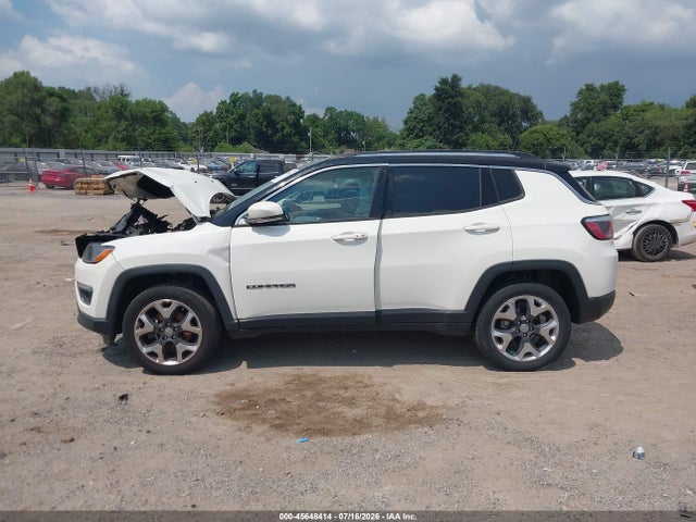 45648414 :رقم المزاد ، 3C4NJDCB3JT437275 vin ، 2018 Jeep Compass Limited 4x4 مزاد بيع