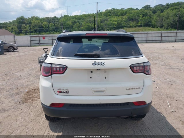 45648414 :رقم المزاد ، 3C4NJDCB3JT437275 vin ، 2018 Jeep Compass Limited 4x4 مزاد بيع