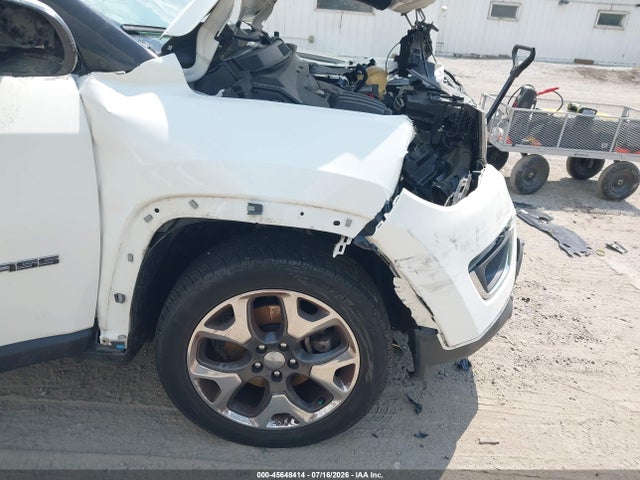 45648414 :رقم المزاد ، 3C4NJDCB3JT437275 vin ، 2018 Jeep Compass Limited 4x4 مزاد بيع