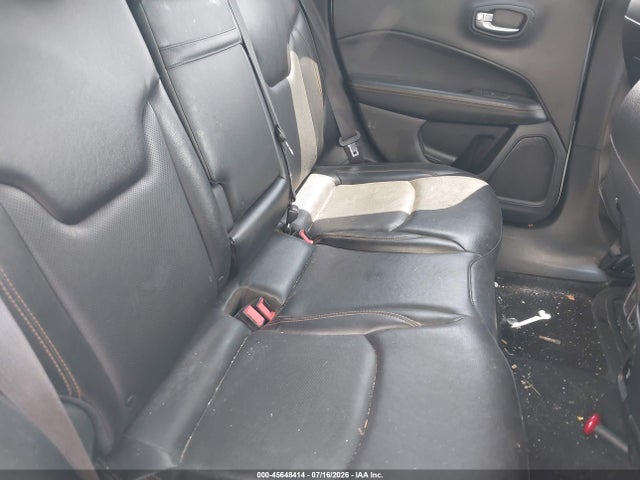 45648414 :رقم المزاد ، 3C4NJDCB3JT437275 vin ، 2018 Jeep Compass Limited 4x4 مزاد بيع