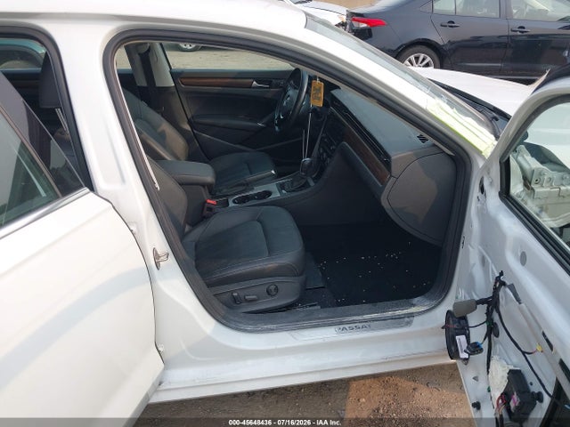 2020 Volkswagen Passat 2.0t Sel მანქანა იყიდება აუქციონზე, vin: 1VWCA7A3XLC025306, აუქციონის ნომერი: 45648436