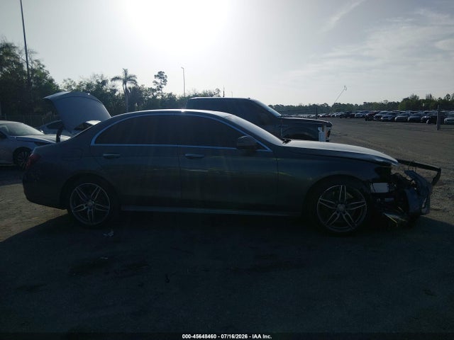 45648460 :رقم المزاد ، WDDZF4JB0HA117733 vin ، 2017 Mercedes-benz E 300 مزاد بيع