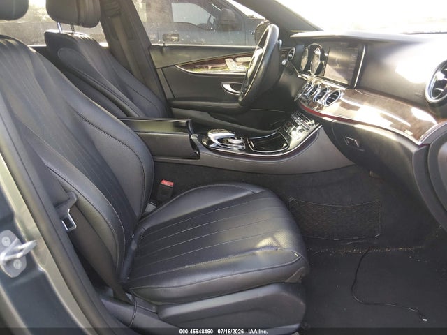 45648460 :رقم المزاد ، WDDZF4JB0HA117733 vin ، 2017 Mercedes-benz E 300 مزاد بيع