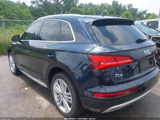 45648477 :رقم المزاد ، WA1BNAFY7J2211421 vin ، 2018 Audi Q5 2.0t Premium/2.0t Tech Premium مزاد بيع