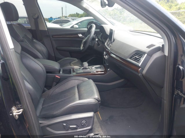 45648477 :رقم المزاد ، WA1BNAFY7J2211421 vin ، 2018 Audi Q5 2.0t Premium/2.0t Tech Premium مزاد بيع
