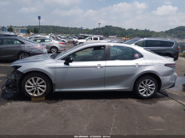 45648482 :رقم المزاد ، 4T1C11AK3PU145922 vin ، 2023 Toyota Camry Le مزاد بيع