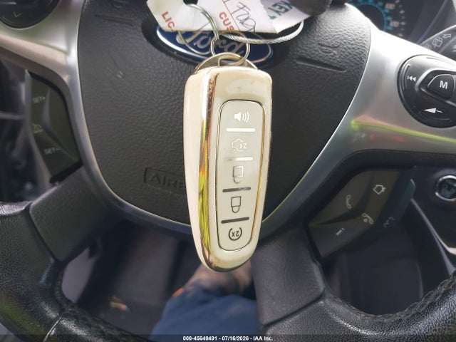 2014 Ford Escape Titanium მანქანა იყიდება აუქციონზე, vin: 1FMCU0J9XEUA61737, აუქციონის ნომერი: 45648491