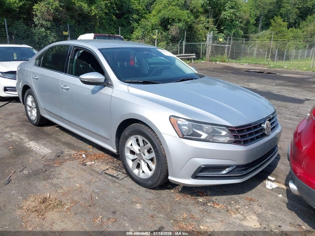Продаж на аукціоні авто 2017 Volkswagen Passat 1.8t S, vin: 1VWAT7A38HC069409, номер лоту: 45648492