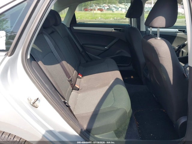 Продаж на аукціоні авто 2017 Volkswagen Passat 1.8t S, vin: 1VWAT7A38HC069409, номер лоту: 45648492