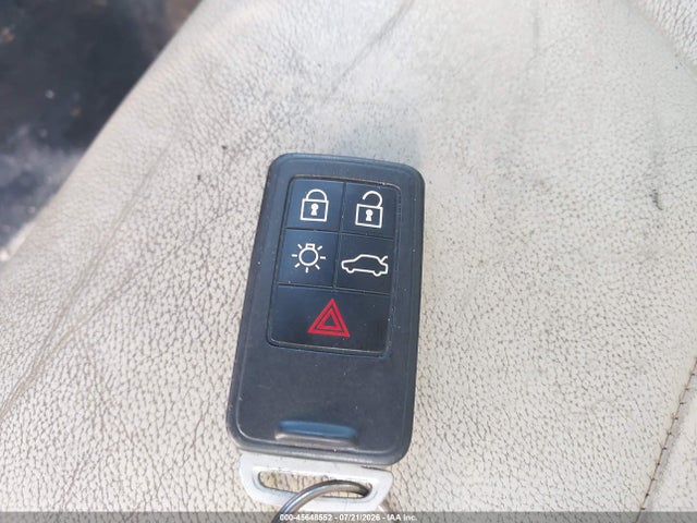 45648552 :رقم المزاد ، YV140MTL7H2420816 vin ، 2017 Volvo S60 T5 Dynamic مزاد بيع
