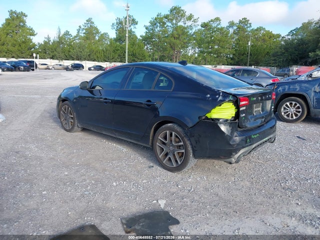 45648552 :رقم المزاد ، YV140MTL7H2420816 vin ، 2017 Volvo S60 T5 Dynamic مزاد بيع