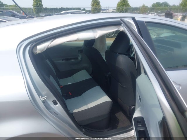 2013 Toyota Prius C Two მანქანა იყიდება აუქციონზე, vin: JTDKDTB3XD1046831, აუქციონის ნომერი: 45648570