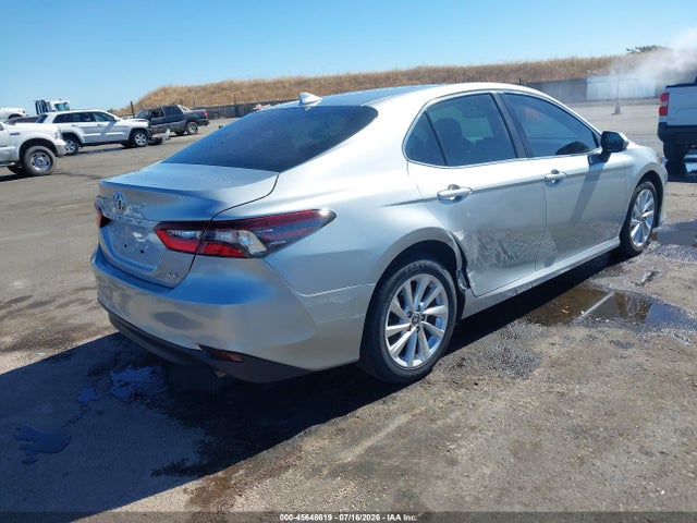 2023 Toyota Camry Le მანქანა იყიდება აუქციონზე, vin: 4T1C11AK6PU136180, აუქციონის ნომერი: 45648619
