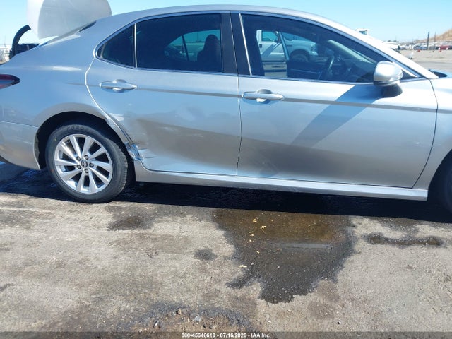 2023 Toyota Camry Le მანქანა იყიდება აუქციონზე, vin: 4T1C11AK6PU136180, აუქციონის ნომერი: 45648619