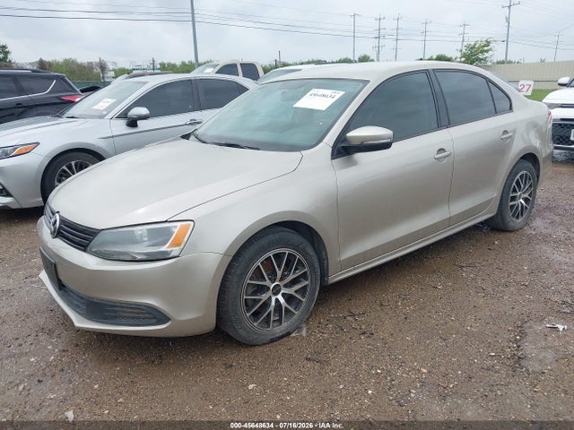 45648634 :رقم المزاد ، 3VWD07AJ4EM225718 vin ، 2014 Volkswagen Jetta 1.8t Se مزاد بيع