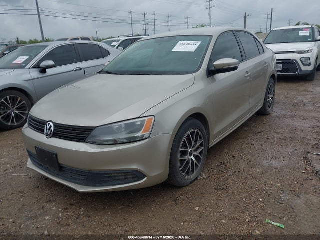 45648634 :رقم المزاد ، 3VWD07AJ4EM225718 vin ، 2014 Volkswagen Jetta 1.8t Se مزاد بيع
