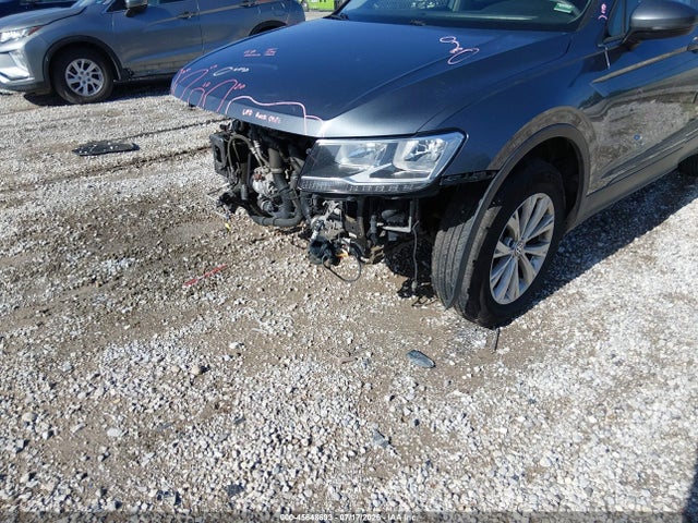 2018 Volkswagen Tiguan 2.0t S მანქანა იყიდება აუქციონზე, vin: 3VV0B7AX9JM111869, აუქციონის ნომერი: 45648693