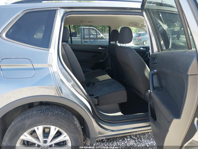 2018 Volkswagen Tiguan 2.0t S მანქანა იყიდება აუქციონზე, vin: 3VV0B7AX9JM111869, აუქციონის ნომერი: 45648693