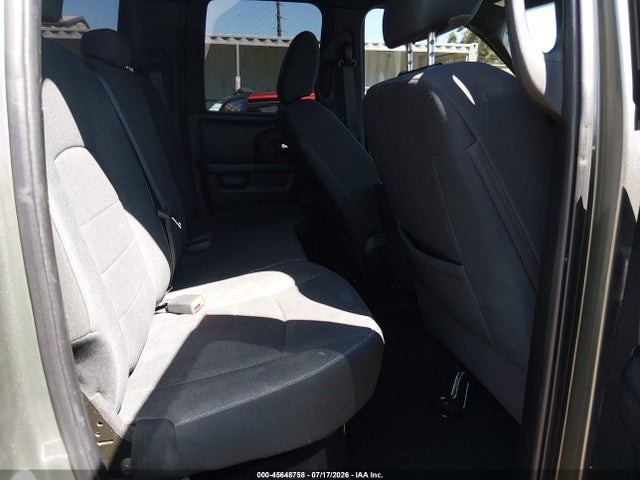 1C6RR7GT3MS538098 RAM 1500 Classic Warlock 4x4 6&#039;4 Box