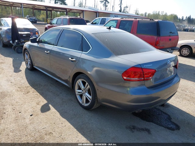 1VWBV7A32FC051192 Volkswagen Passat 2.0l Tdi Se