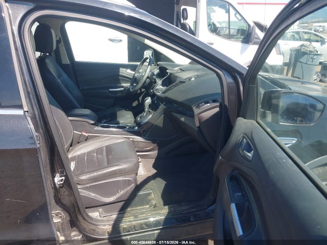 1FMCU9JX5EUE10726 Ford Escape Titanium
