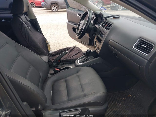 45648891 :رقم المزاد ، 3VWDX7AJ0BM320963 vin ، 2011 Volkswagen Jetta 2.5l Se مزاد بيع
