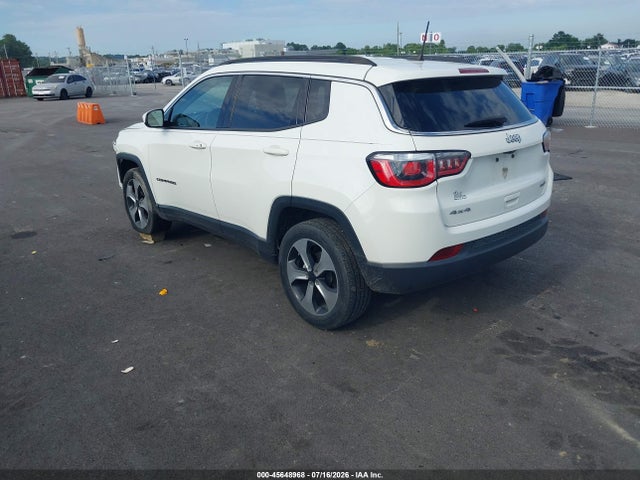 45648968 :رقم المزاد ، 3C4NJDBB5HT657335 vin ، 2017 Jeep Compass Latitude مزاد بيع