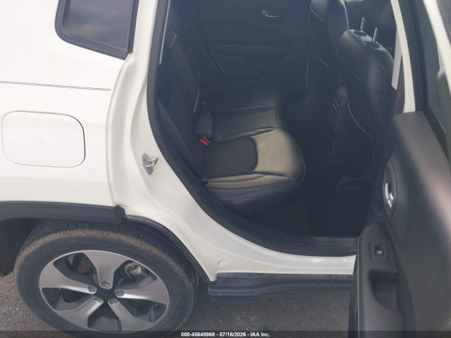 45648968 :رقم المزاد ، 3C4NJDBB5HT657335 vin ، 2017 Jeep Compass Latitude مزاد بيع