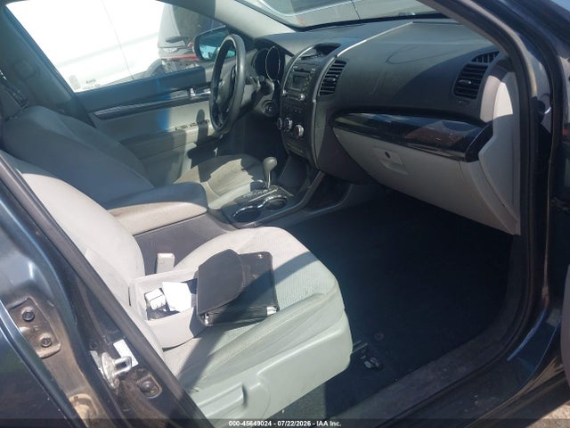2011 Kia Sorento Lx მანქანა იყიდება აუქციონზე, vin: 5XYKT4A13BG104381, აუქციონის ნომერი: 45649024