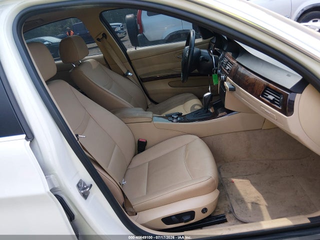 45649100 :رقم المزاد ، WBAPM5C53BE576577 vin ، 2011 Bmw 335i مزاد بيع