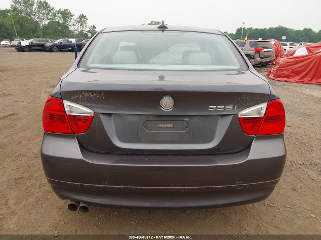 2006 Bmw 325i მანქანა იყიდება აუქციონზე, vin: WBAVB13576PT21401, აუქციონის ნომერი: 45649112