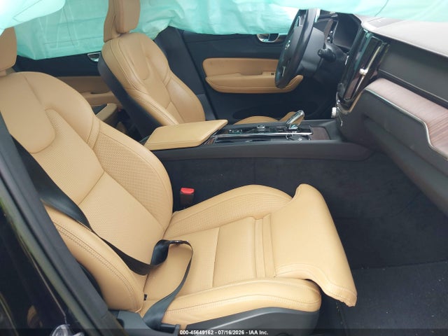YV4L12RL6N1077974 Volvo Xc60 B5 Inscription