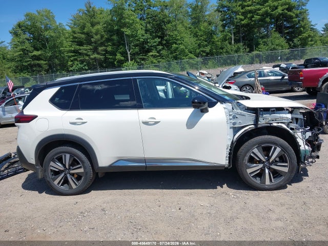 JN8BT3CB3PW186028 Nissan Rogue Sl Intelligent Awd