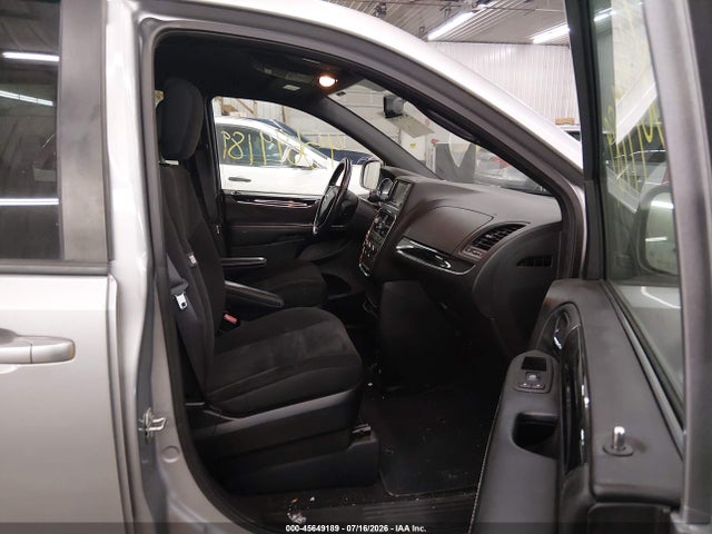 45649189 :رقم المزاد ، 2C4RDGBG8JR170242 vin ، 2018 Dodge Grand Caravan Se Plus مزاد بيع