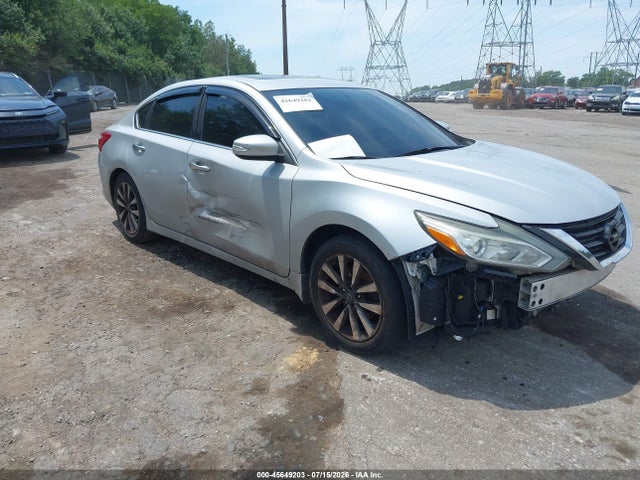 Nissan Altima 2.5 Sv 2017 1N4AL3APXHC292202 Image 1
