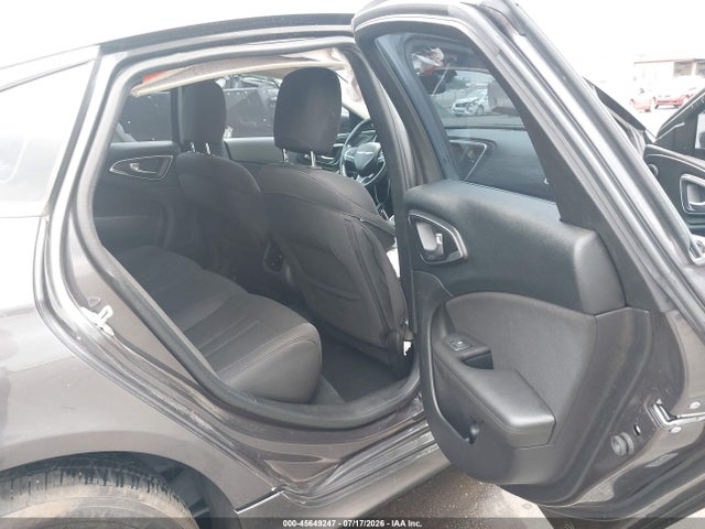 Chrysler 200 Limited 2015 1C3CCCABXFN748440 Image 8