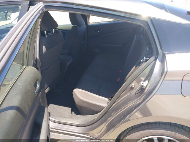 Toyota Prius Two 2017 JTDKBRFU2H3049485 Image 8