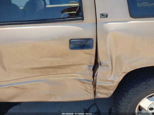 45649359 :رقم المزاد ، 1GNFK16K9SJ367678 vin ، 1995 Chevrolet Suburban K1500 مزاد بيع