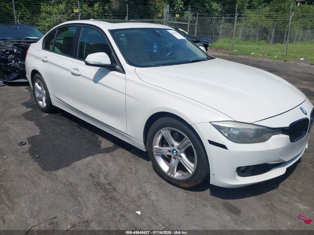 2013 Bmw 328i მანქანა იყიდება აუქციონზე, vin: WBA3A5C51DF357265, აუქციონის ნომერი: 45649427