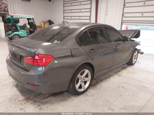 2015 Bmw 328i Xdrive მანქანა იყიდება აუქციონზე, vin: WBA3B3G56FNT17087, აუქციონის ნომერი: 45649565