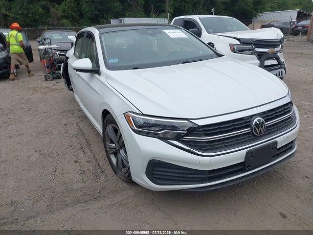 Auction sale of the 2024 Volkswagen Jetta 1.5t Se, vin: 3VW7M7BU7RM092260, lot number: 45649568