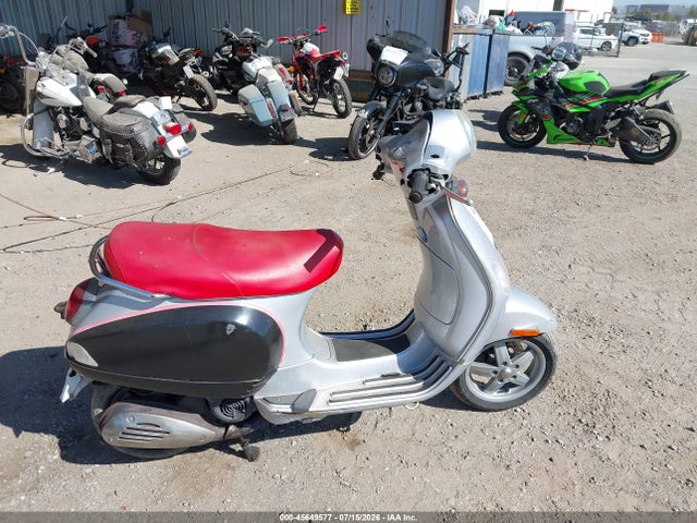 2006 Vespa Lx 150 მანქანა იყიდება აუქციონზე, vin: ZAPM448F465001295, აუქციონის ნომერი: 45649577