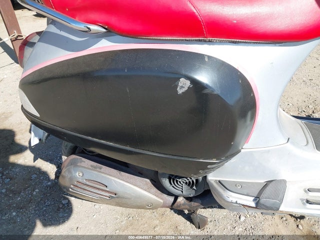 2006 Vespa Lx 150 მანქანა იყიდება აუქციონზე, vin: ZAPM448F465001295, აუქციონის ნომერი: 45649577