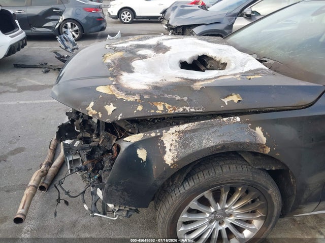 Audi A8 L 4.0t 2015 WAU32AFDXFN031241 Image 6