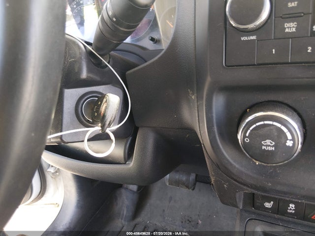 2015 Jeep Patriot Latitude მანქანა იყიდება აუქციონზე, vin: 1C4NJRFB0FD304320, აუქციონის ნომერი: 45649628