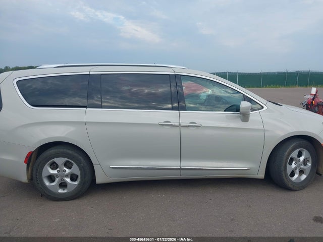 Aukcja sprzedaży 2017 Chrysler Pacifica Touring-l Plus, vin: 2C4RC1EG9HR777935, numer aukcji: 45649631